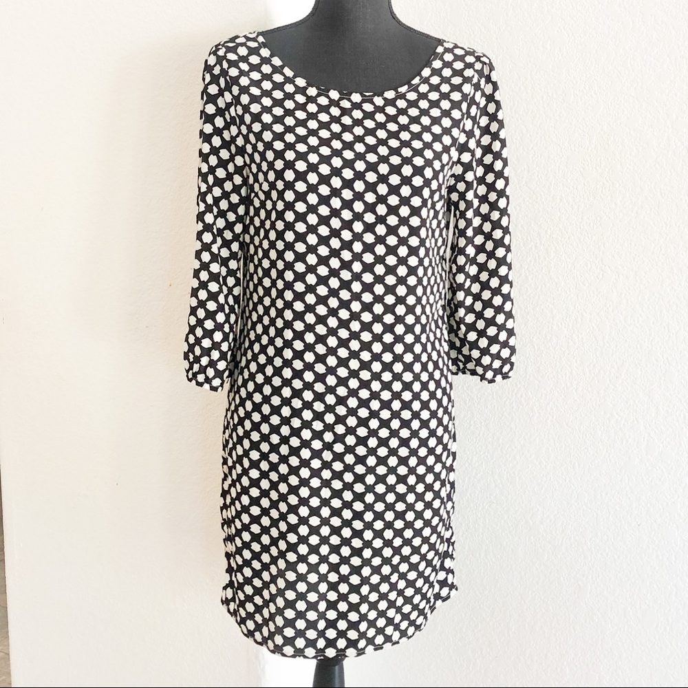 Gently Used Monochrome Long Sleeved Dress